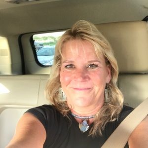 Meet your Posher, Shari